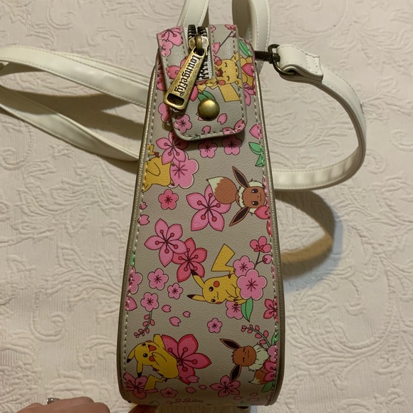 Loungefly Pokemon Pikachu & Eevee Floral Cherry Blossom Crossbody Bag - Picture 3 of 11